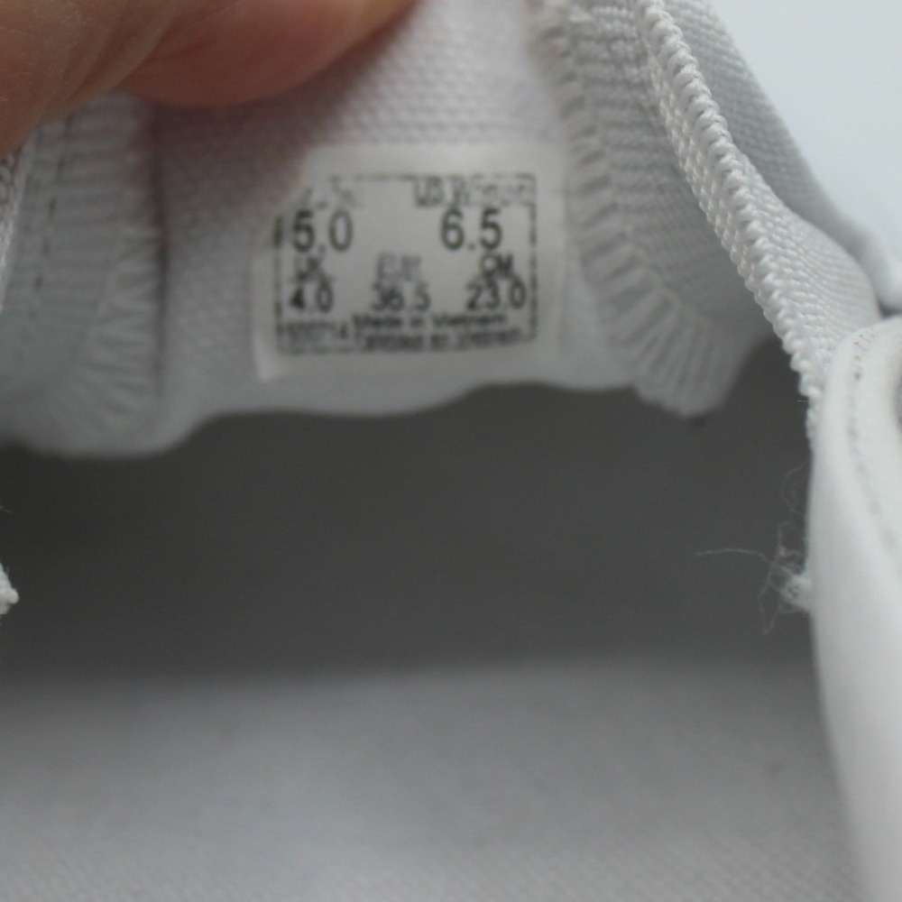 Vans Classic Slip-On White Canvas Sneakers VN000EYEBWW Mens 5 Womens 6.5 - Picture 7 of 8
